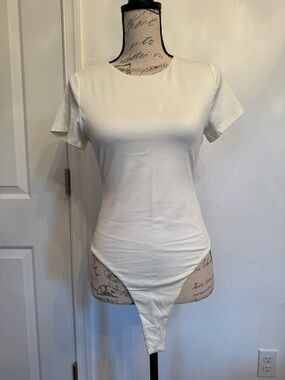 Cream Ribbed Short-Sleeve Bodysuit